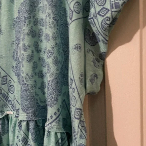 BUCKETLIST Blue and Green Patterned Top - Picture 3 of 6